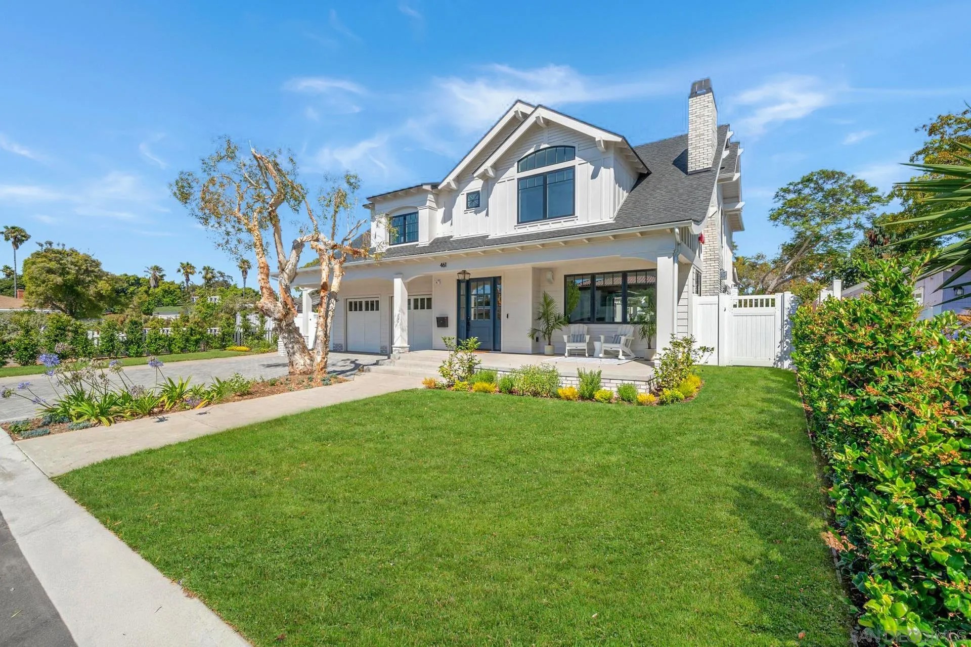 461 Country Club Ln