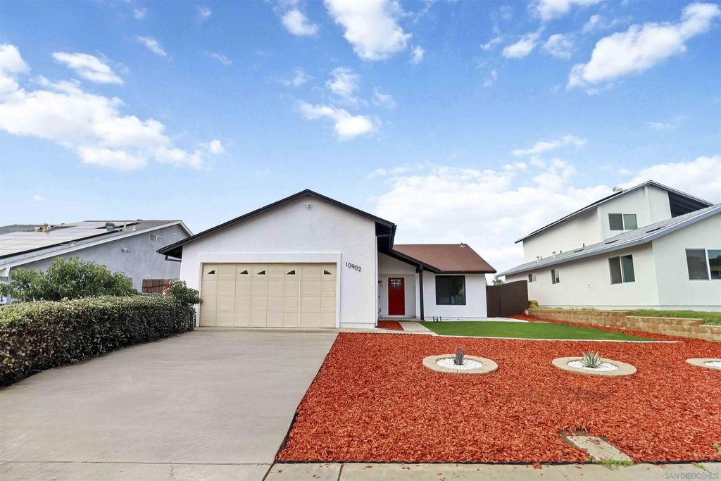 Photo of 10902 Whippletree Ln, Spring Valley, CA 91978 (MLS # 2600555)