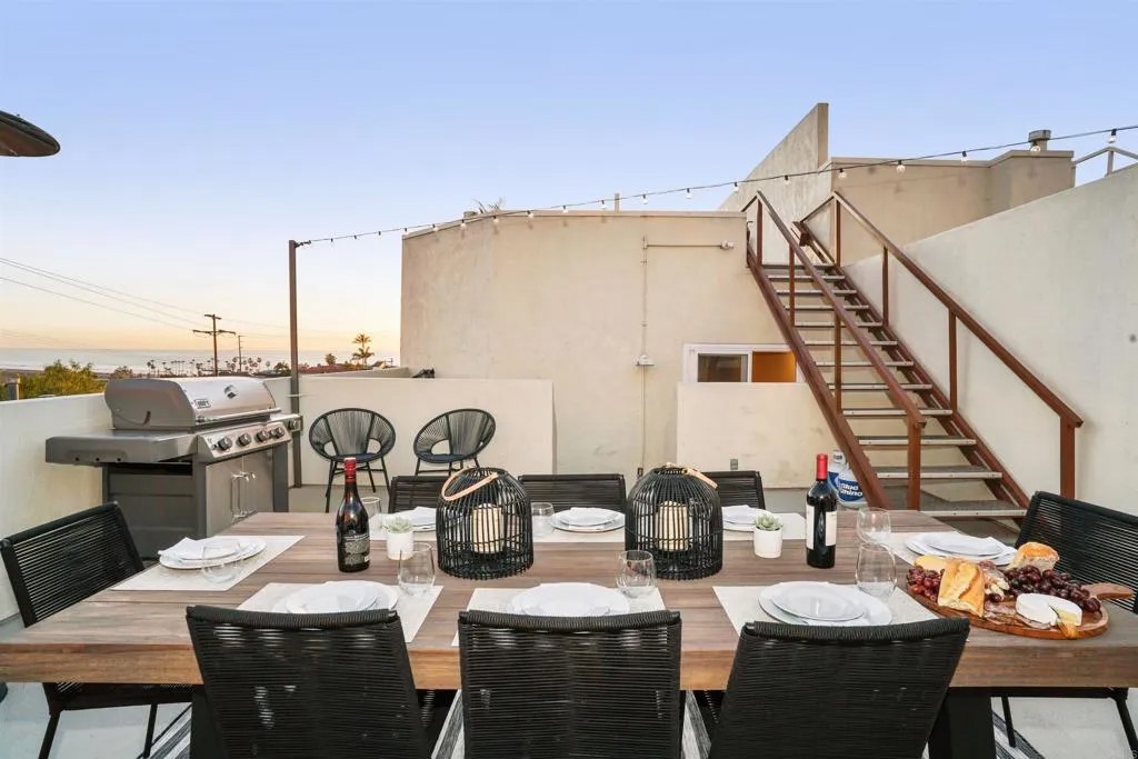 2475 Manchester Avenue