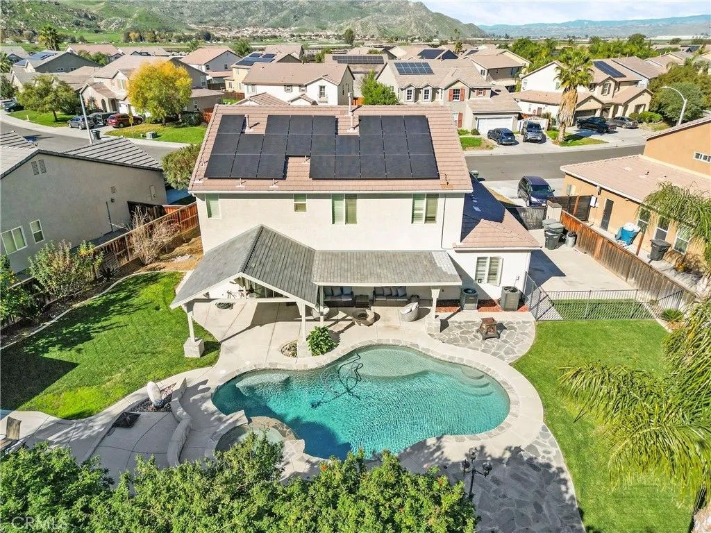 Photo of 569 Overleaf Way, San Jacinto, CA 92582 (MLS # SW26014842)