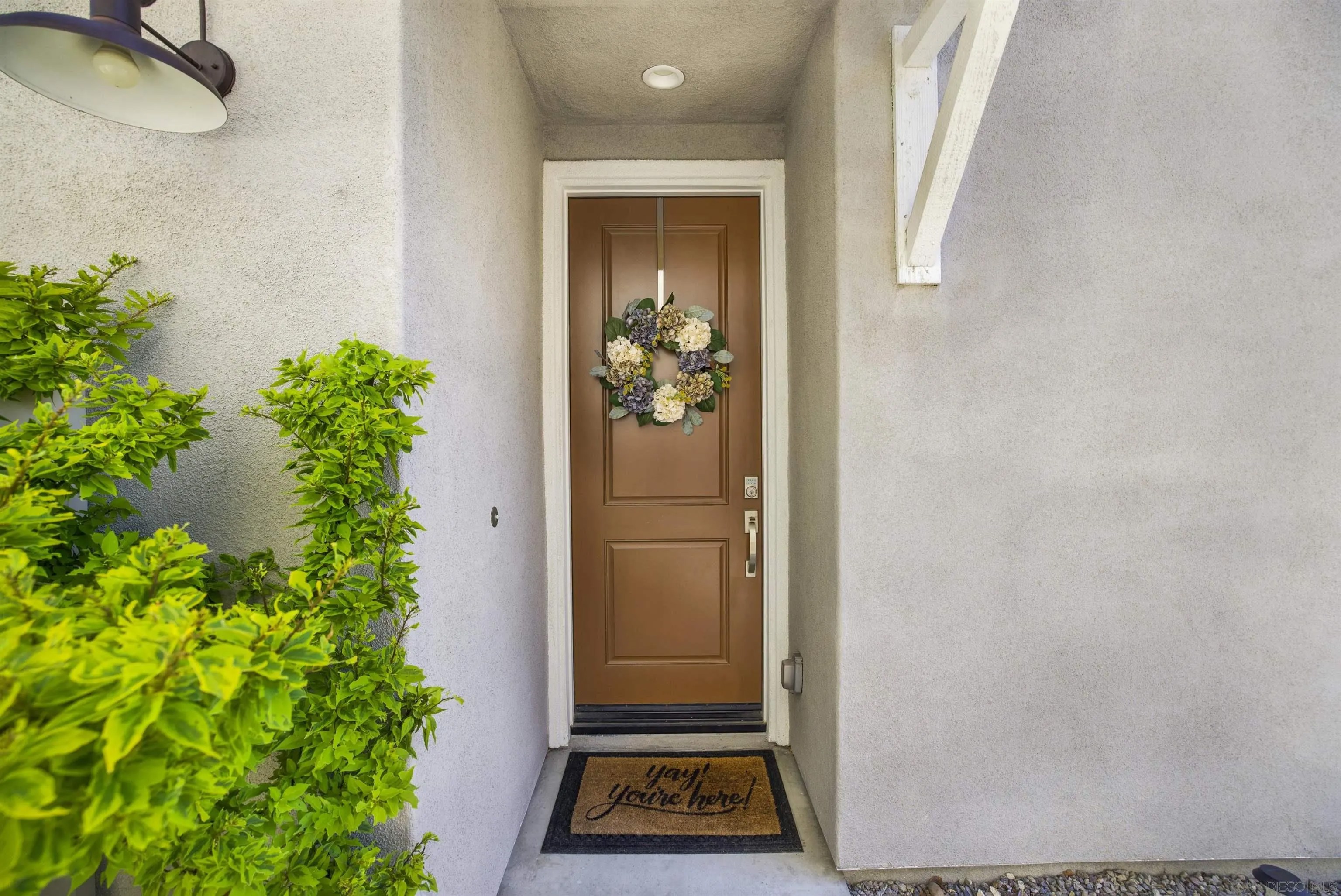 8511 Yucca St 366-090-46-44
