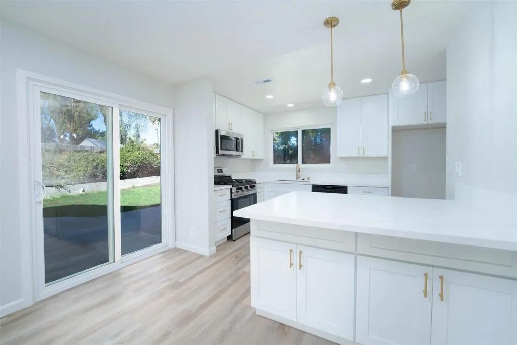 838 Loganberry Court