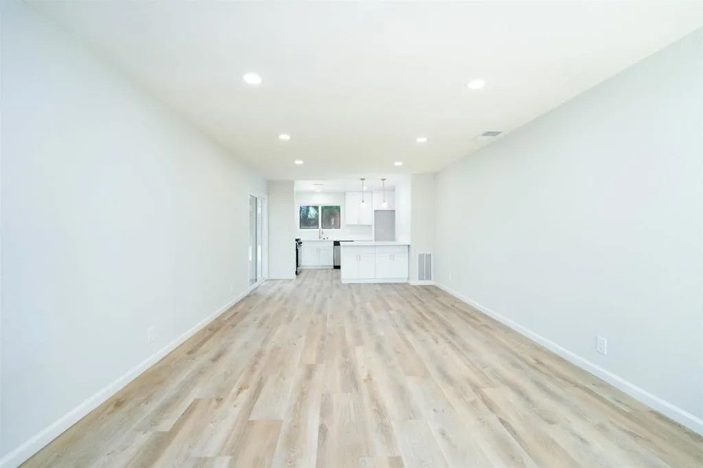 838 Loganberry Court