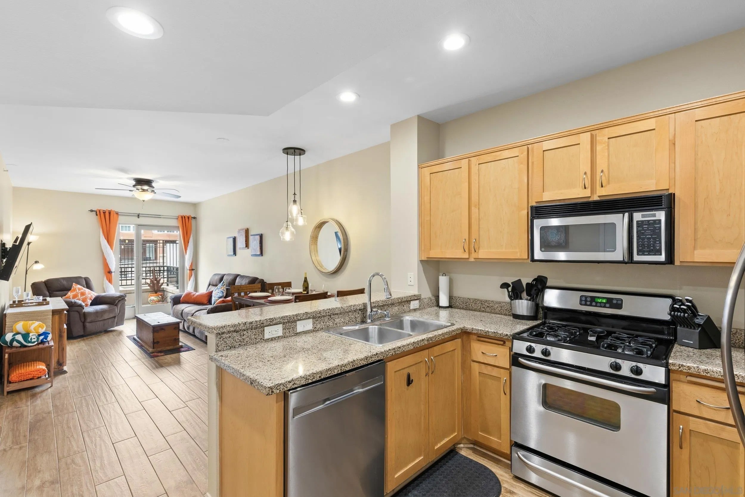 450 J St 3041