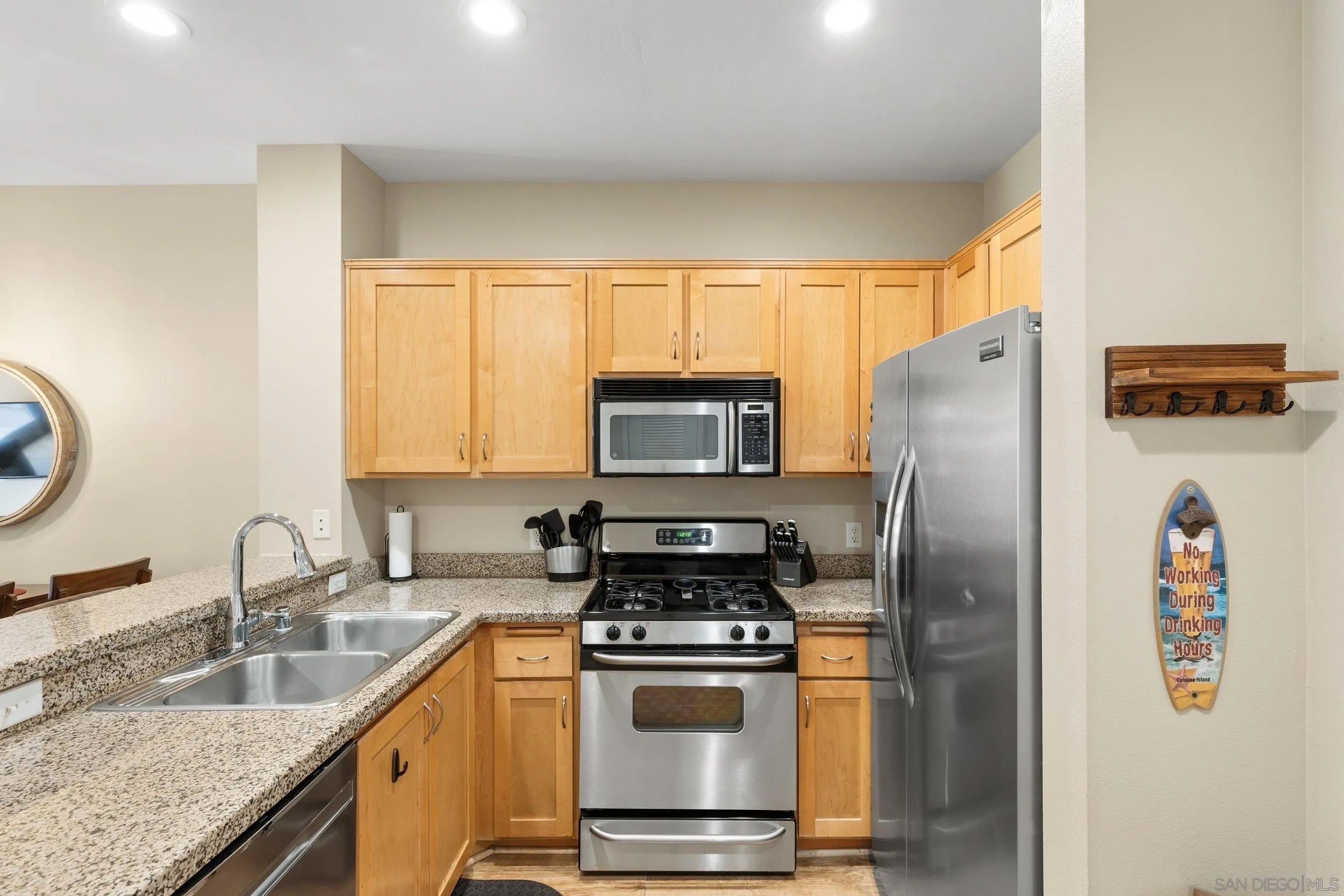 450 J St 3041