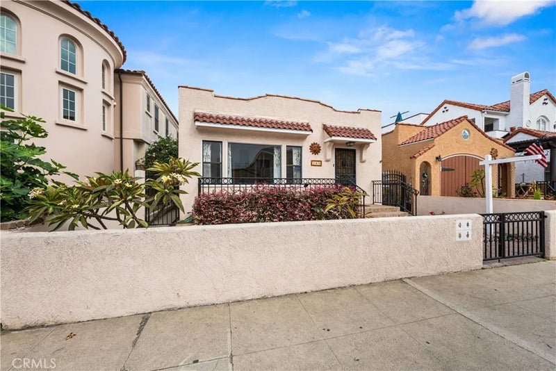 161 Santa Ana