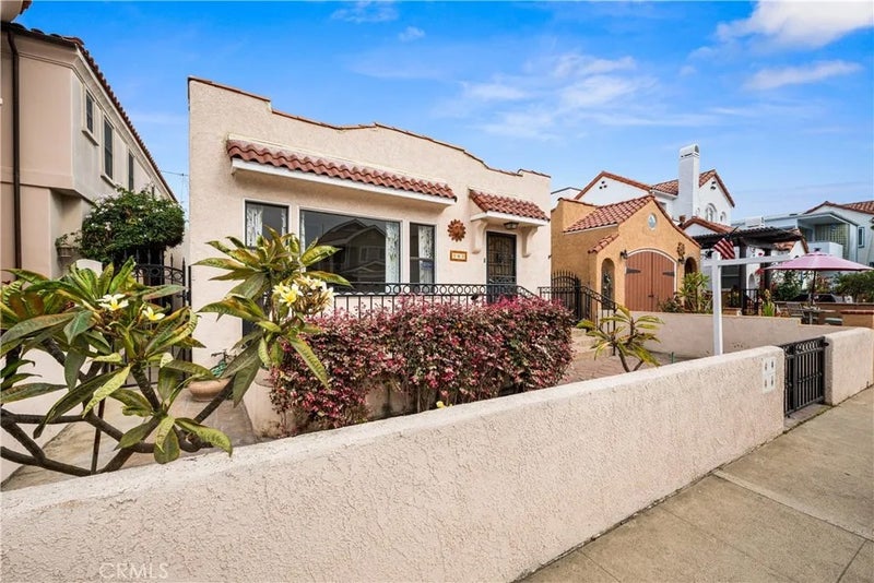 161 Santa Ana