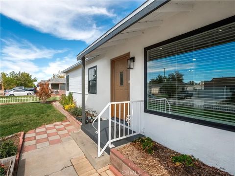 Tiny photo for 44140 Lightwood Ave, Lancaster, CA 93534 (MLS # SR25248846)