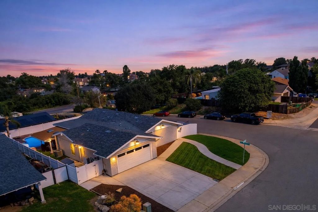 Photo of 1217 Juliette Place, Fallbrook, CA 92028 (MLS # 260005542)