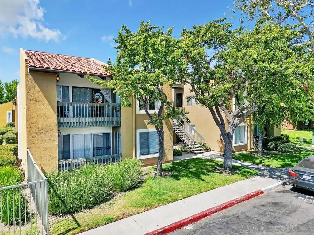 Photo of 17195 W Bernardo Dr #206, San Diego, CA 92127 (MLS # 250033194)
