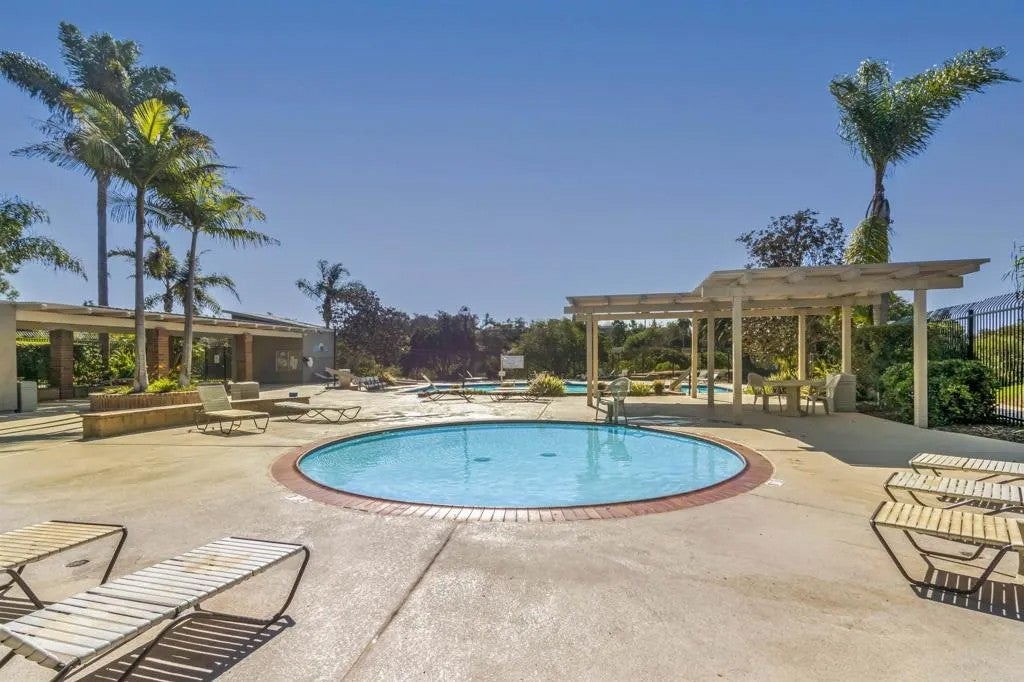 961 Woodlake Drive