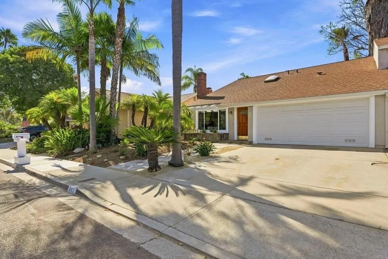 961 Woodlake Drive