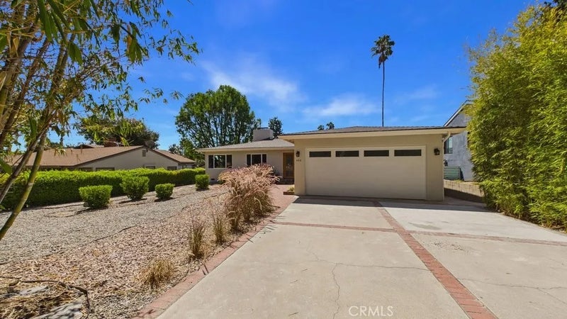 480 E Grandview