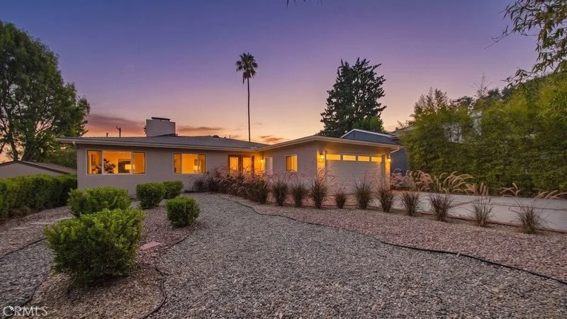 480 E Grandview