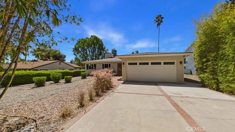 480 E Grandview