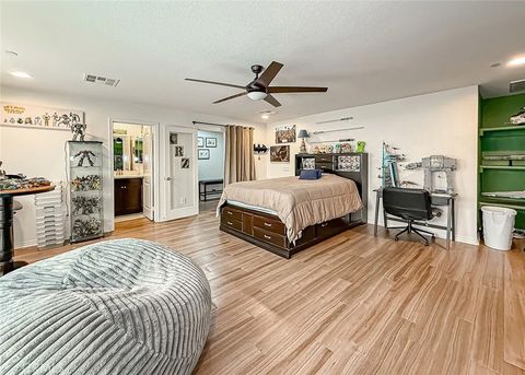 Tiny photo for 26707 Lexington Lane, Saugus, CA 91350 (MLS # SR25271889)