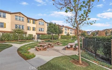 Tiny photo for 26707 Lexington Lane, Saugus, CA 91350 (MLS # SR25271889)