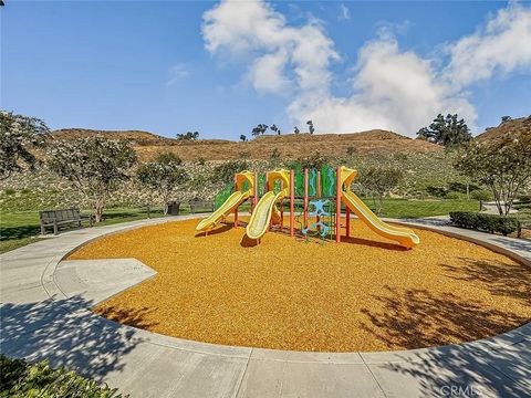 Tiny photo for 26707 Lexington Lane, Saugus, CA 91350 (MLS # SR25271889)