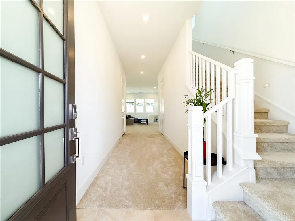 1233 Jurupa Dr