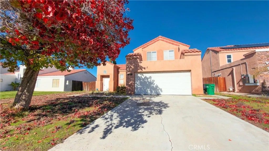 Photo of 3723 Hollowglen Dr, Palmdale, CA 93550 (MLS # PW25273045)