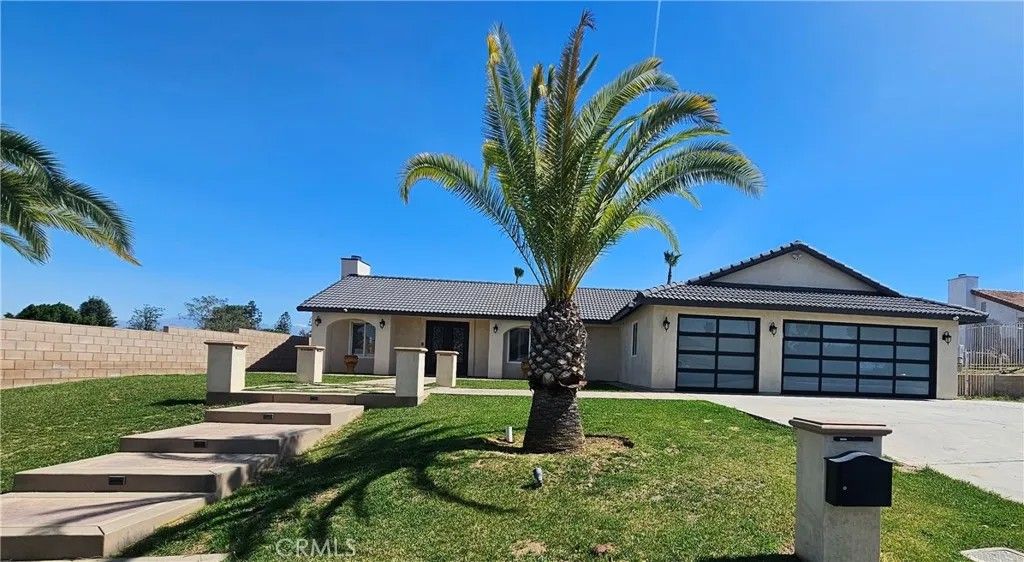 Photo of 14230 Avenida Munoz, Riverside, CA 92508 (MLS # SW26061336)