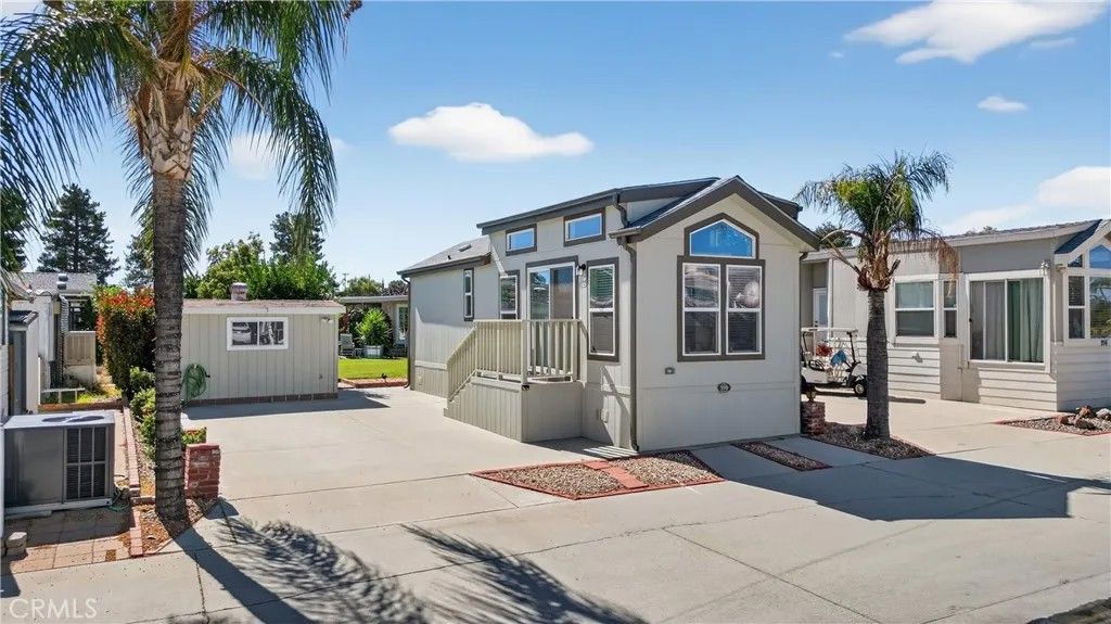 Photo of 910 Deerwood Dr, San Jacinto, CA 92583 (MLS # SW26105814)