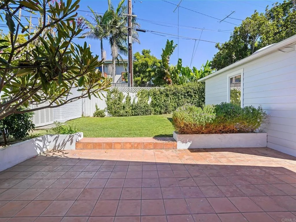 5641 La Jolla Hermosa Avenue