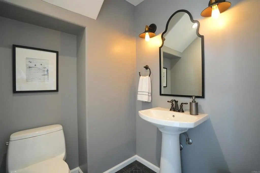 Photo of 5641 La Jolla Hermosa Avenue, La Jolla, CA 92037 (MLS # NDP2510114)