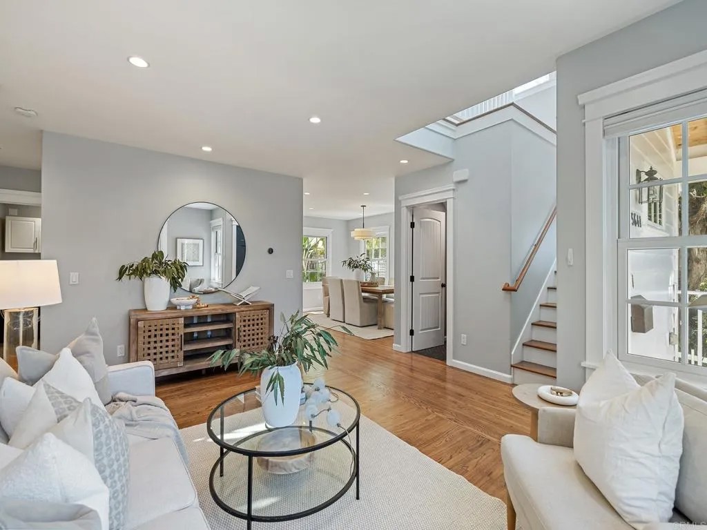 5641 La Jolla Hermosa Avenue