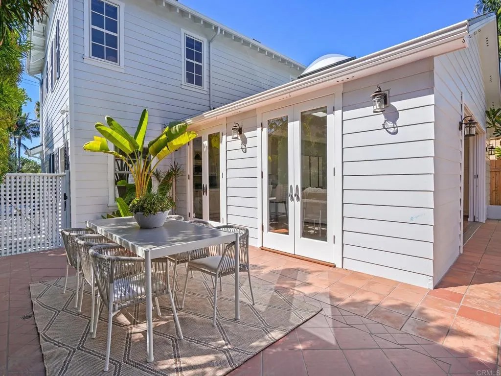 5641 La Jolla Hermosa Avenue