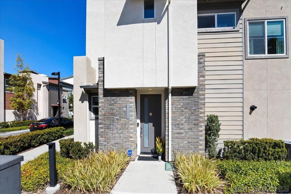 2123 Element Way