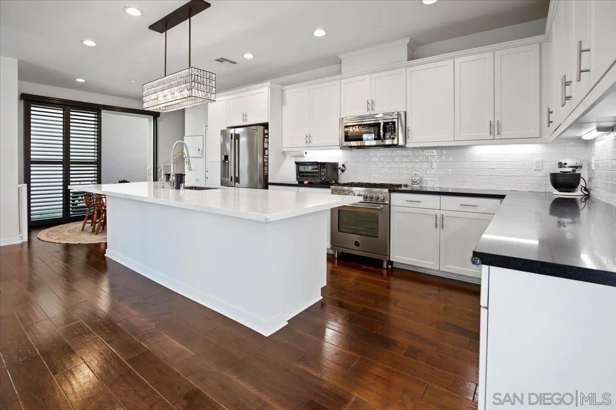 2123 Element Way