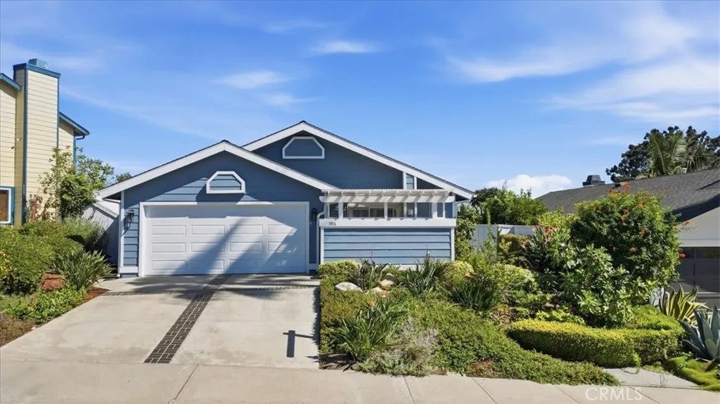 Photo of 1816 E Pointe Ave, Carlsbad, CA 92008 (MLS # OC26184675)