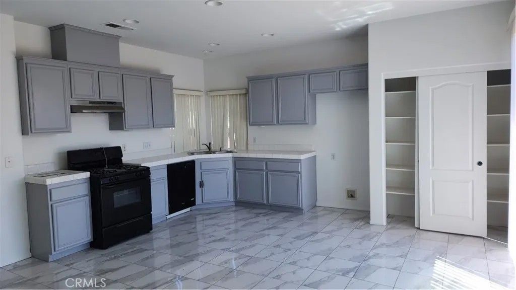 Photo of 950 Tucson Court, San Jacinto, CA 92583 (MLS # IV25197322)