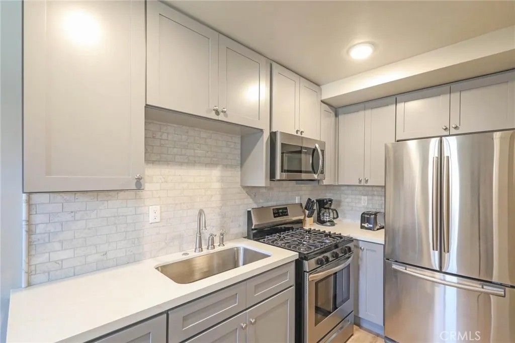 Photo of 327 3rd St #R, Laguna Beach, CA 92651 (MLS # LG26006600)