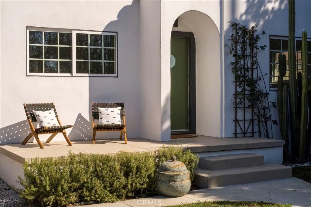 Photo of 5922 4th Ave, Los Angeles, CA 90043 (MLS # SR26043214)