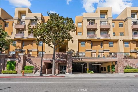 Tiny photo for 201 E Angeleno Ave #426, Burbank, CA 91502 (MLS # SR25246566)