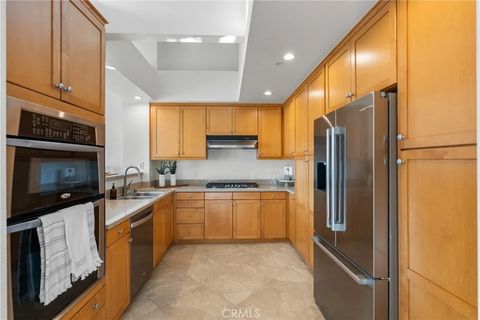 Tiny photo for 201 E Angeleno Ave #426, Burbank, CA 91502 (MLS # SR25246566)