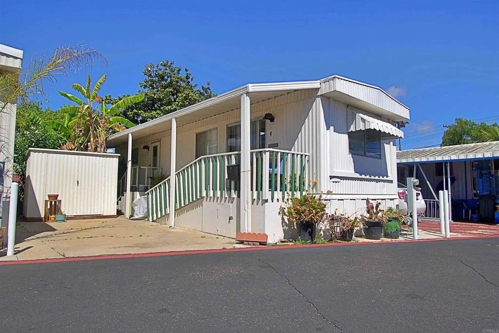 Photo of 731 G ST #A5, Chula Vista, CA 91910 (MLS # PTP2603932)