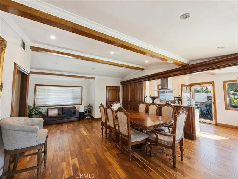 446 S Lowell