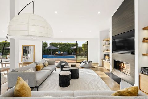 6510 Avenida Manana La Jolla CA 92037