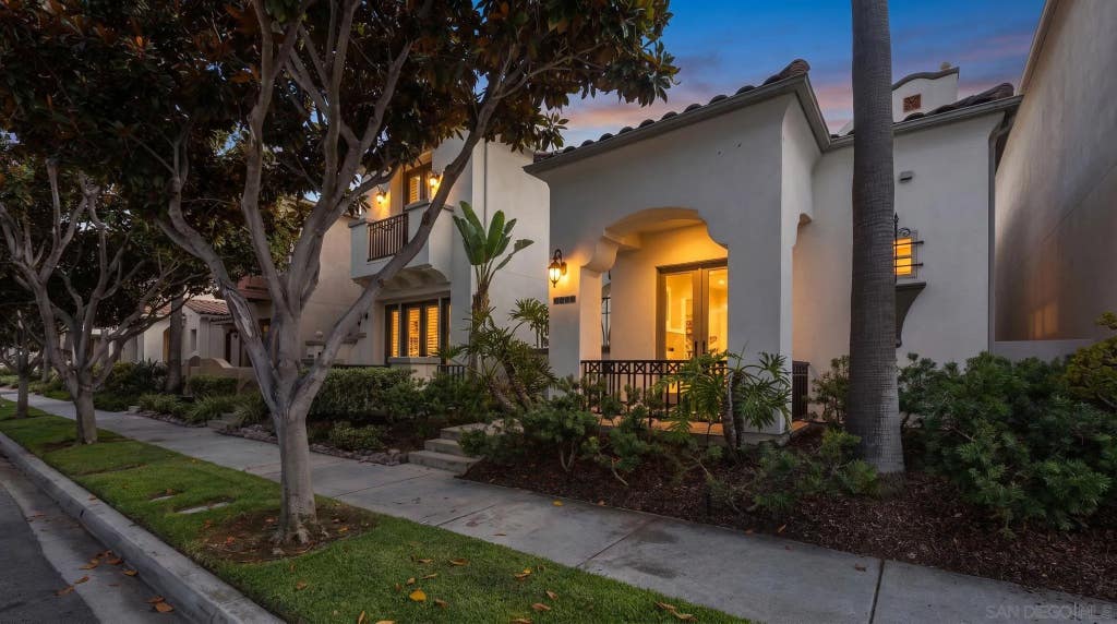 Photo of 2985 Farragut Rd, San Diego, CA 92106 (MLS # 260018833)