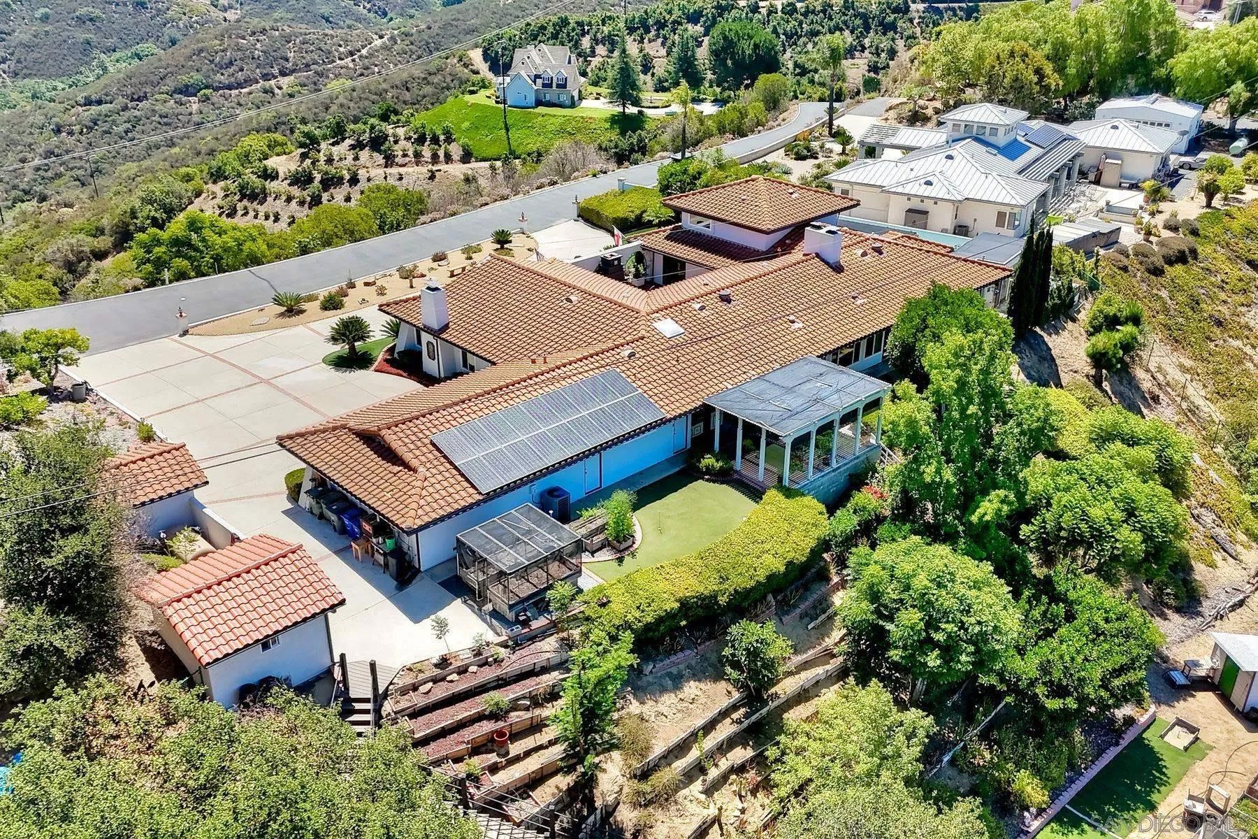 2064 Santa Margarita Dr.