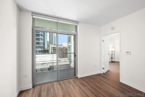 Tiny photo for 425 W Beech Street #721, San Diego, CA 92101 (MLS # 260021966)