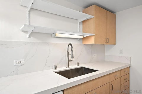 Tiny photo for 425 W Beech Street #721, San Diego, CA 92101 (MLS # 260021966)