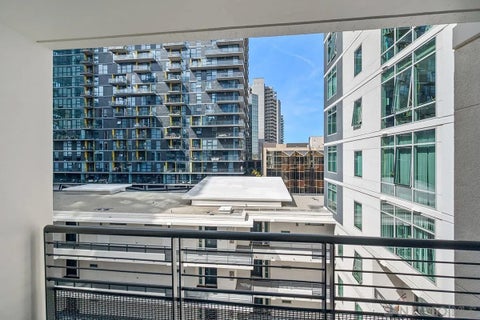Tiny photo for 425 W Beech Street #721, San Diego, CA 92101 (MLS # 260021966)
