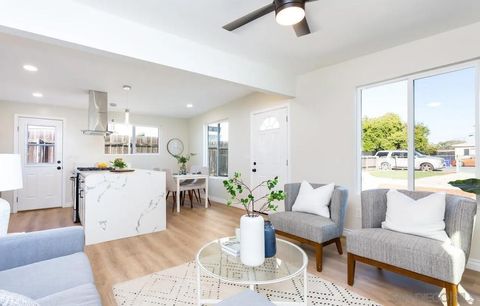 Photo of 924 Florida St, Imperial Beach, CA 91932 (MLS # 250037590)