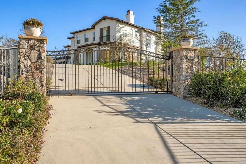 Photo of 30809 Chateau Haut Briant, Bonsall, CA 92003 (MLS # NDP2509648)