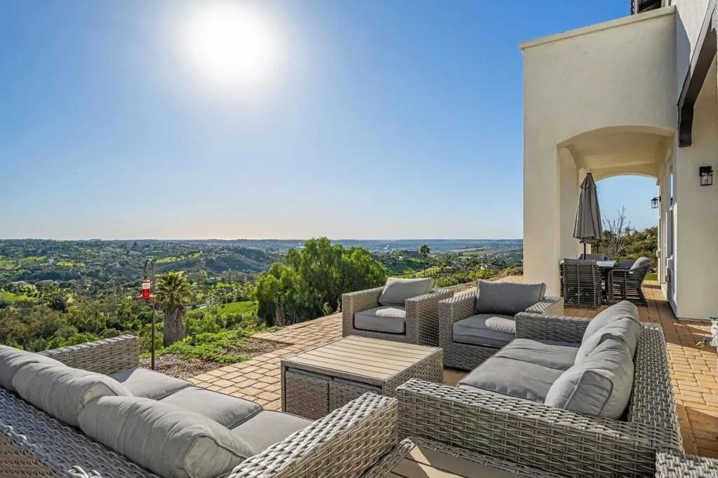 Photo of 30809 Chateau Haut Briant, Bonsall, CA 92003 (MLS # NDP2509648)