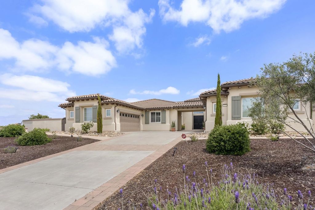 Photo of 11753 Big Canyon Ln, San Diego, CA 92131 (MLS # 260007781)